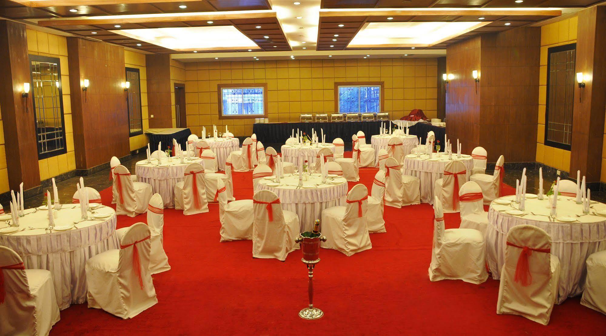 Nalapad'S Hotel Bangalore International Dış mekan fotoğraf